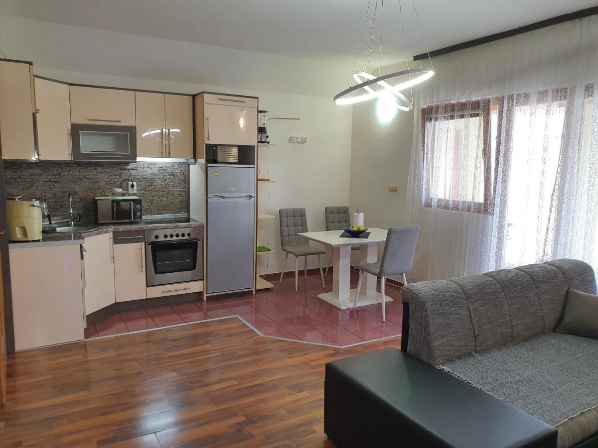 Hostel "Arco" Брчко Экстерьер фото